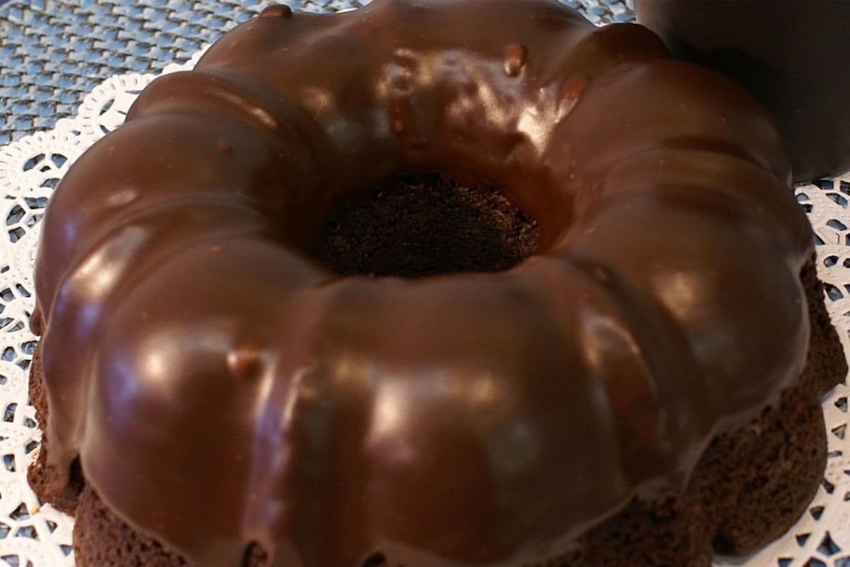 Bund Cakes Large Chocolate