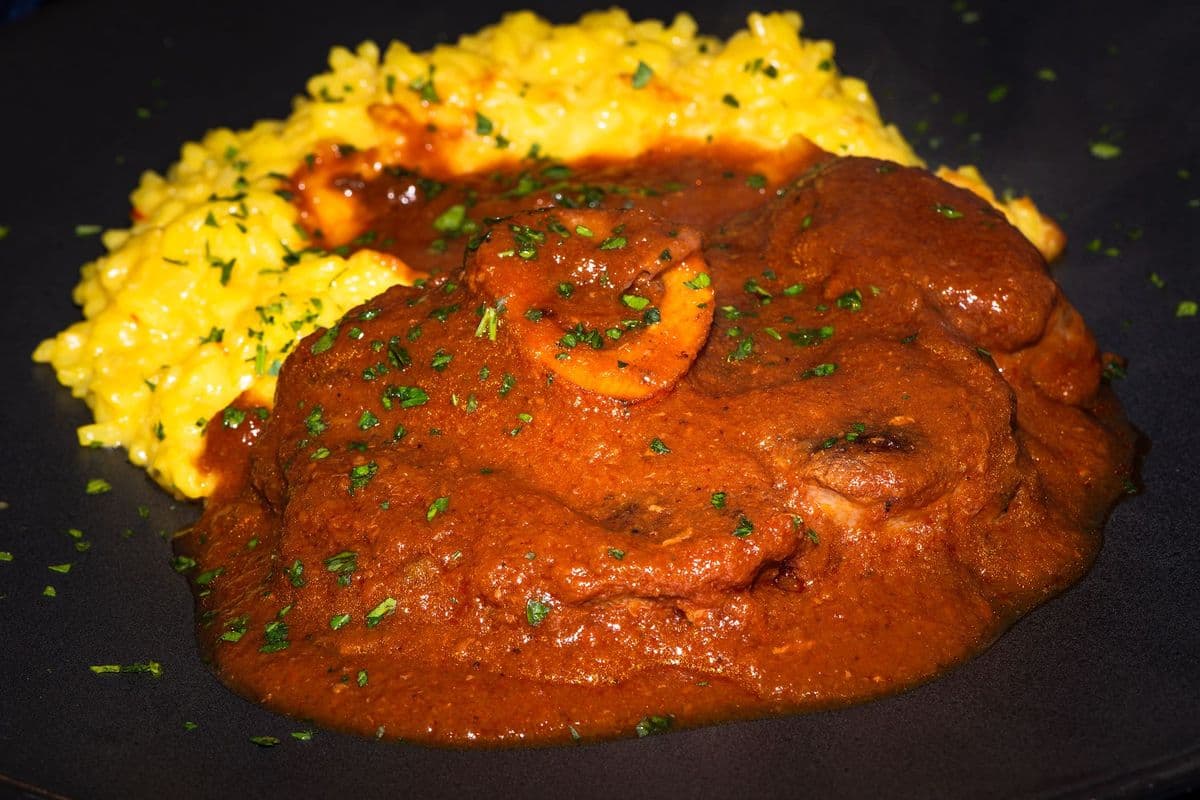 Ossobuco Di Vitello Alla Milanese Con Risotto