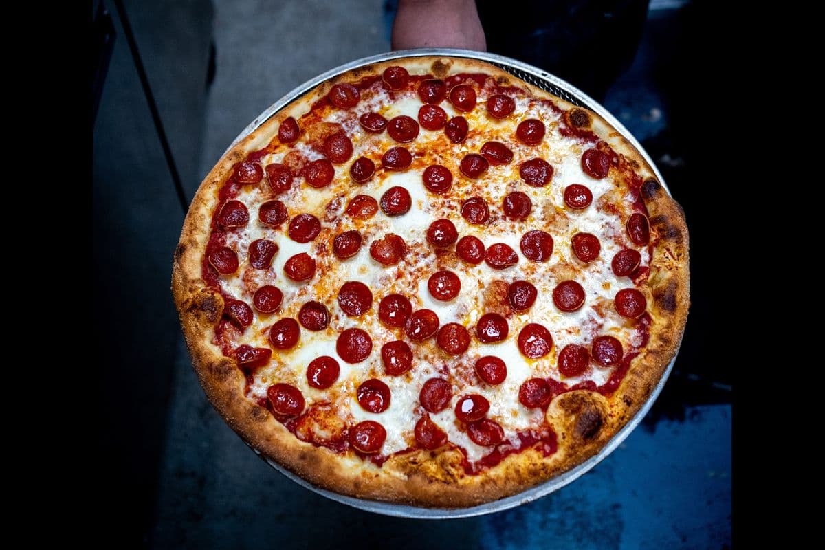 18" Pepperoni Pizza