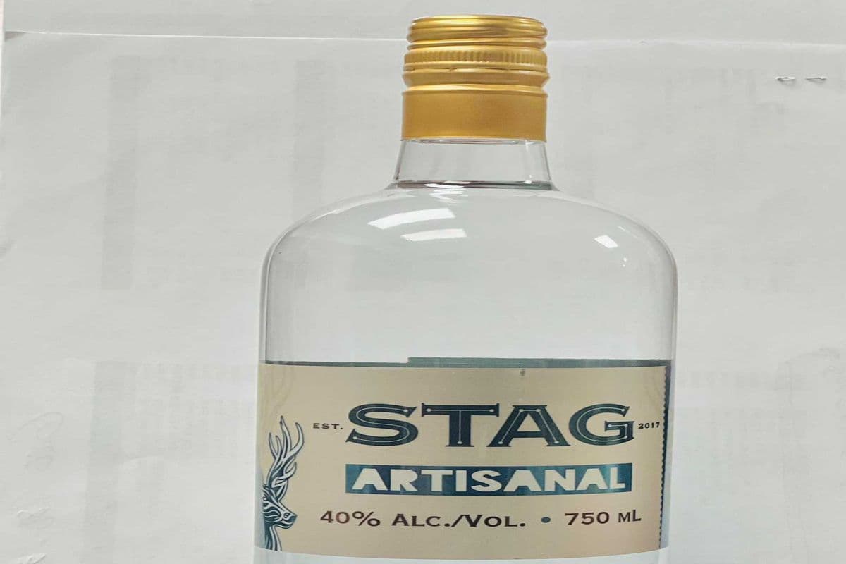 STAG GIN (1 x 750ML)