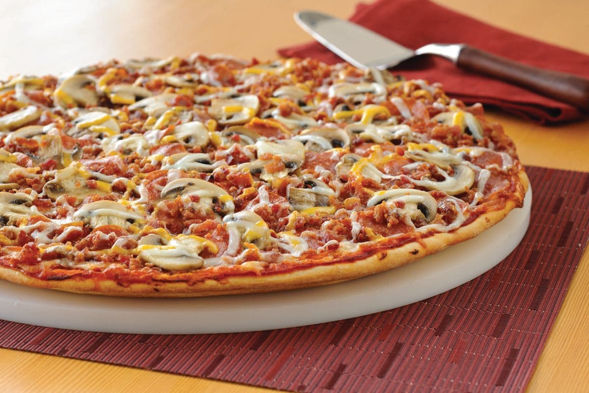 Large Canadian Pizza