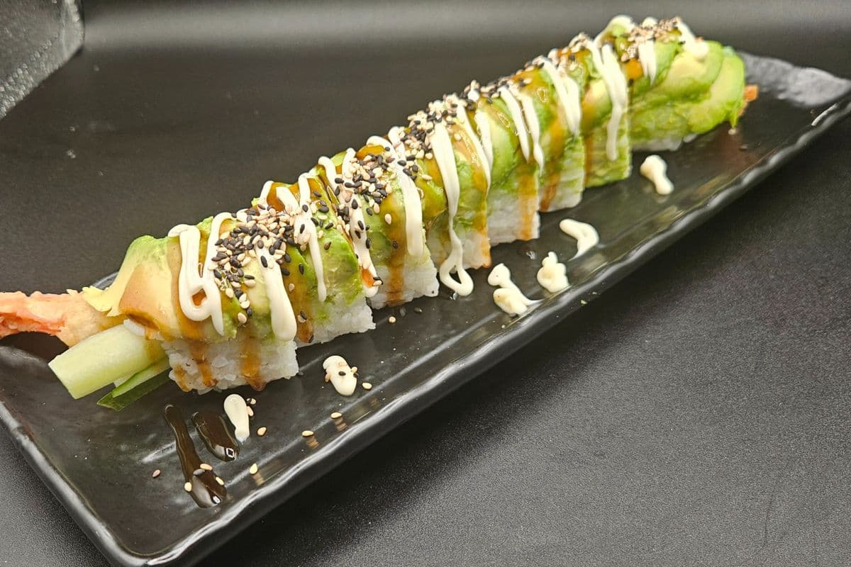 Caterpillar Roll (8 pcs)