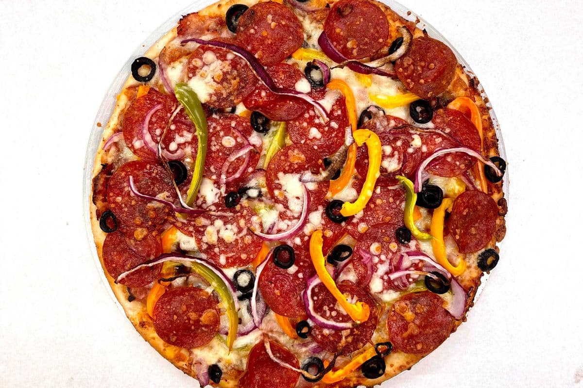 10" Small Dijo's Deluxe Pizza