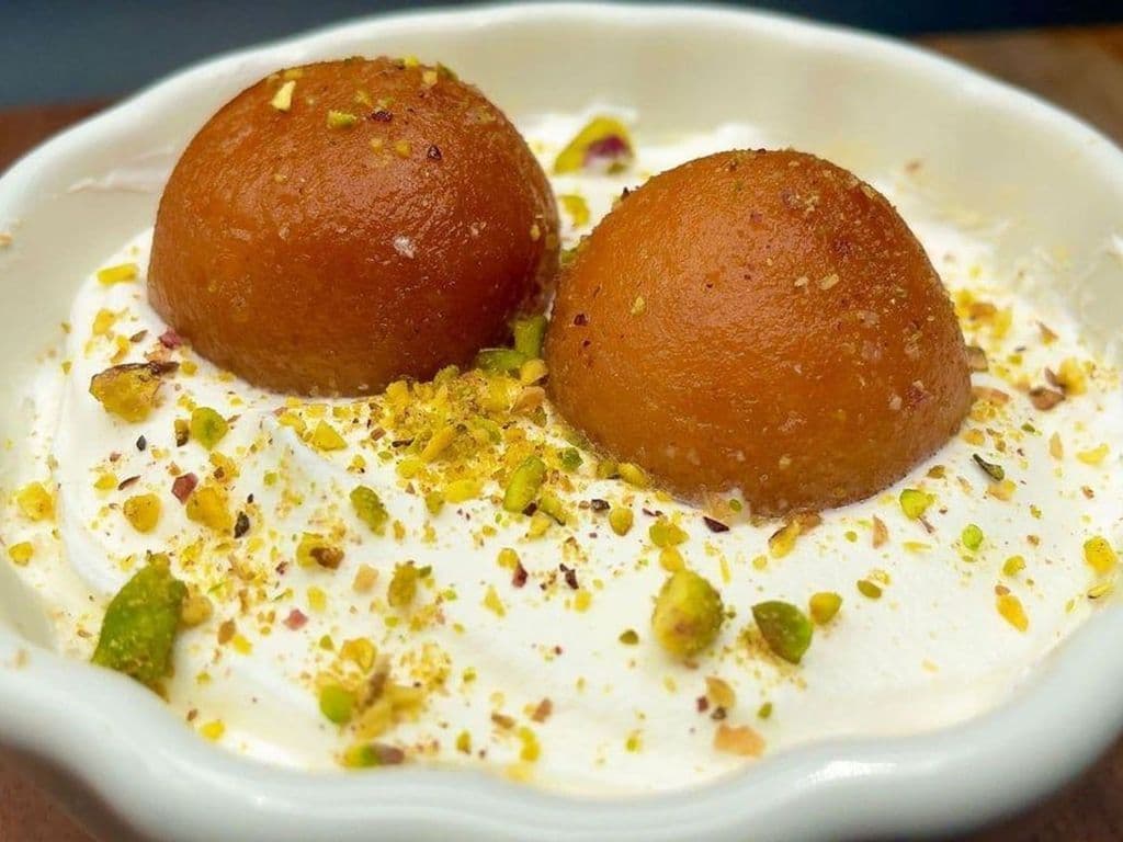 Gulab Jamun Cheesecake