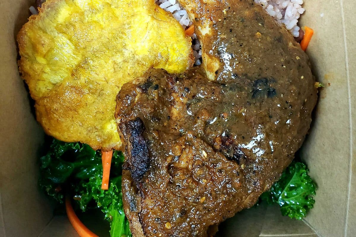 1/4 de poulet Jerk / 1/4 Jerk chicken
