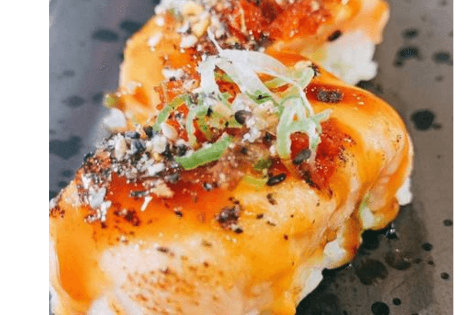 AH1. Salmon Aburi Hako