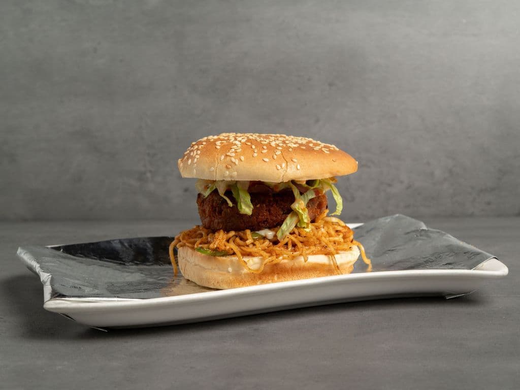 Aloo Tikki Noodle Burger