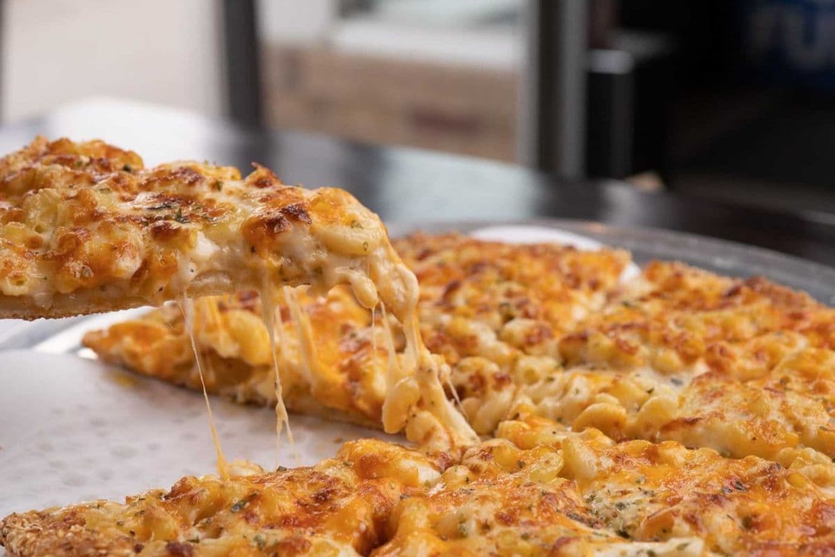 Mac & Cheese Pizza -12" Medium (Fall Special)