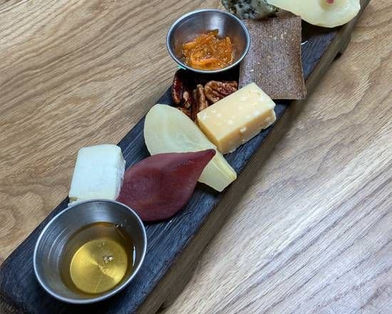 Ontario Fruit, Cheese, and Crackers