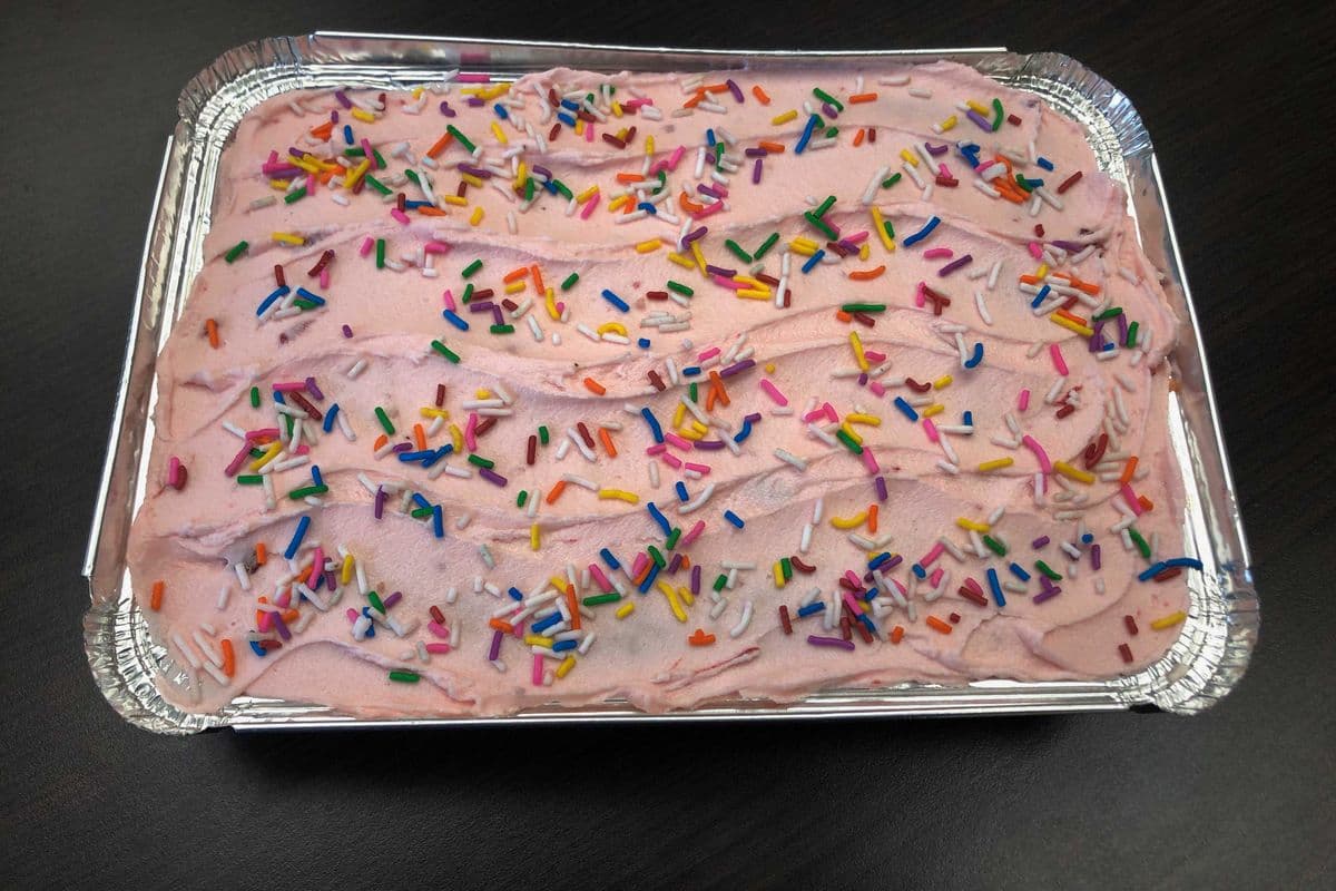 Strawberry Birthday Cake (6"x 9" Tray)
