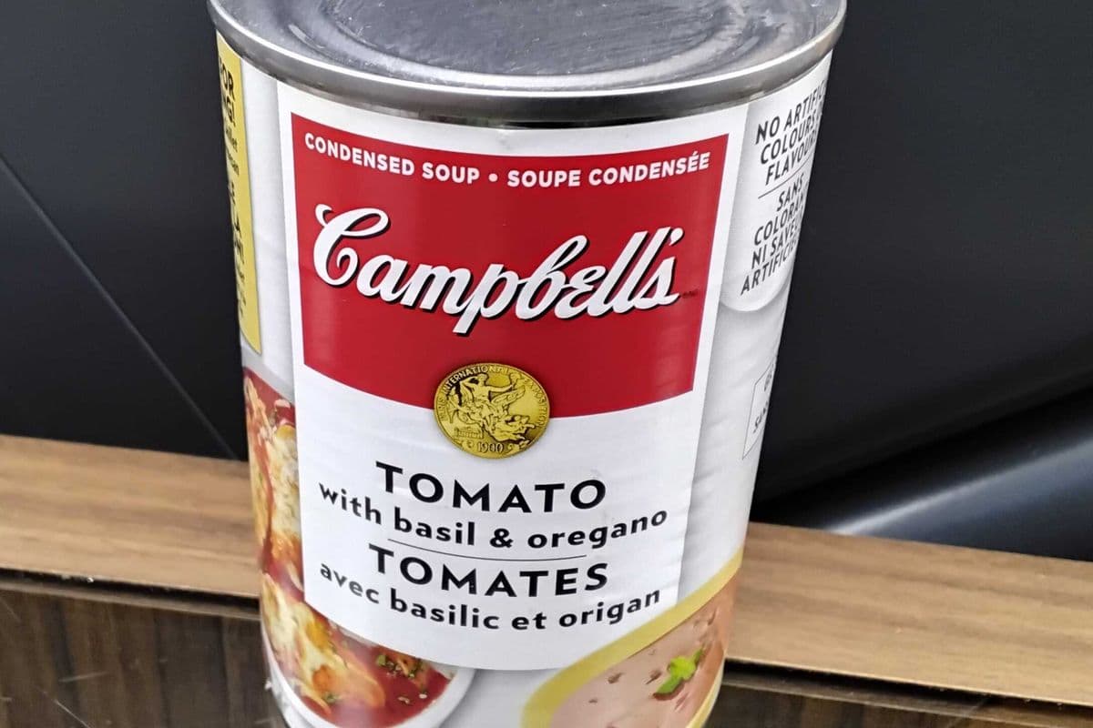 Campbell's tomato with basil & oregano soup (284ml)
