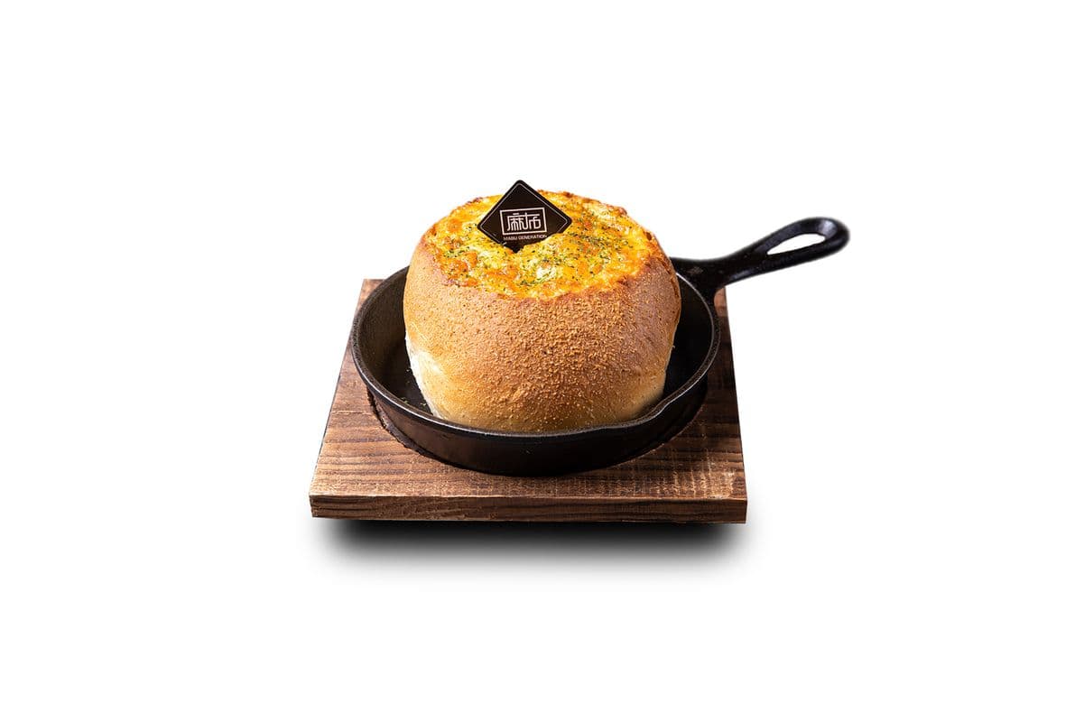 L25. Cheese Top Cream Alfredo Mushroom Chicken in Baked Bread Bowl