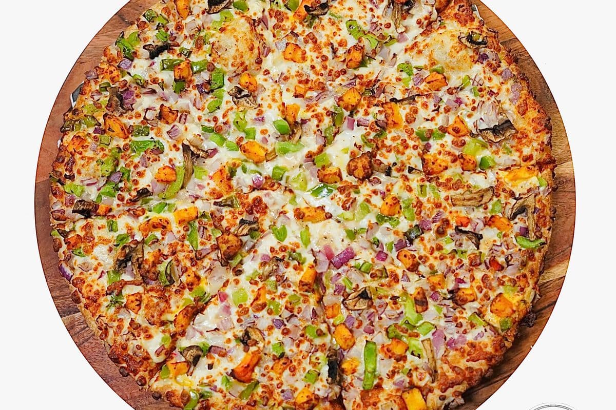 Medium Chicken Tikka Pizza