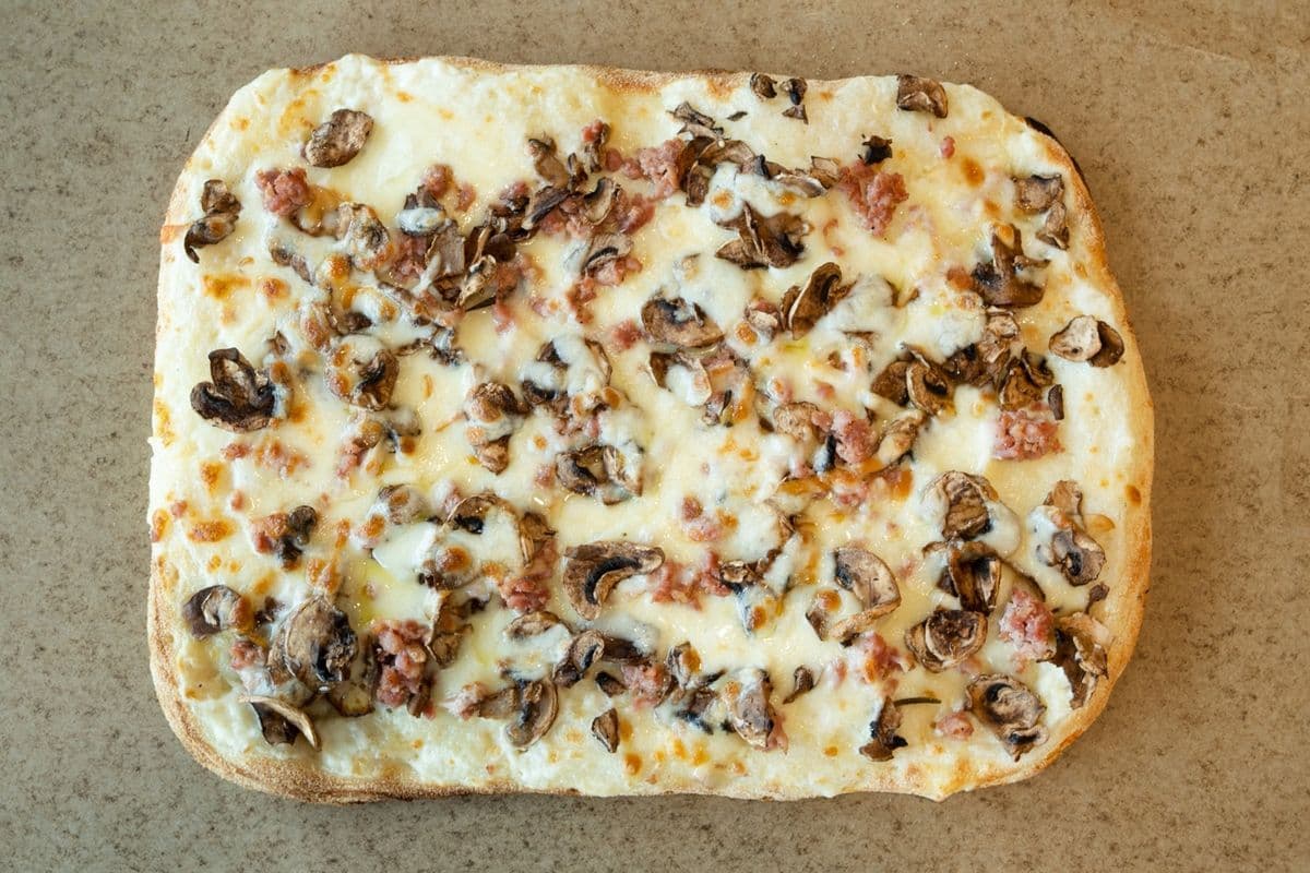 Tartufona Pizza