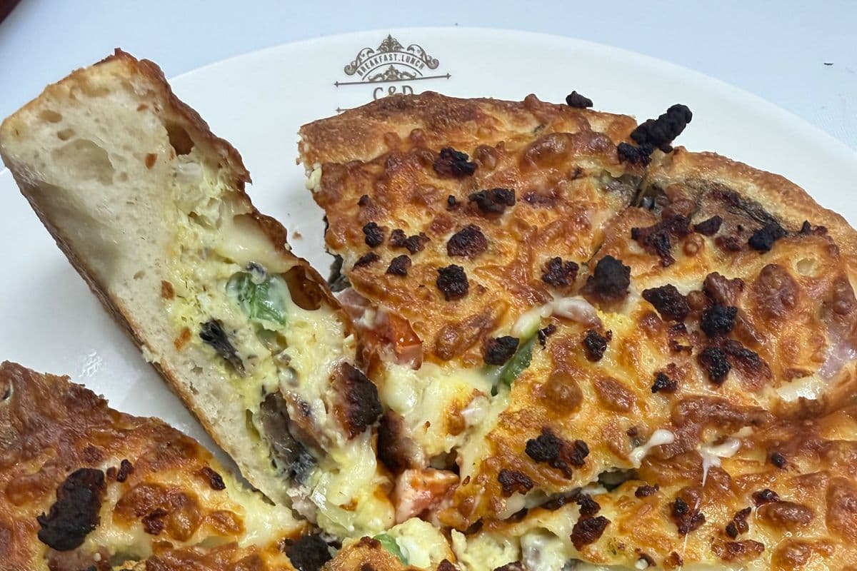 C&D Breakfast pizza