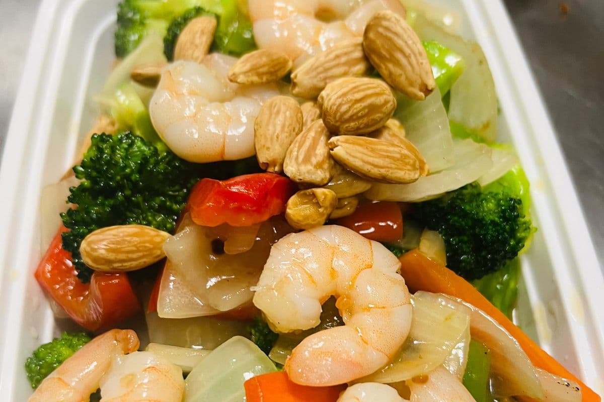 Almond Shrimp Ding杏仁虾仁炒杂菜