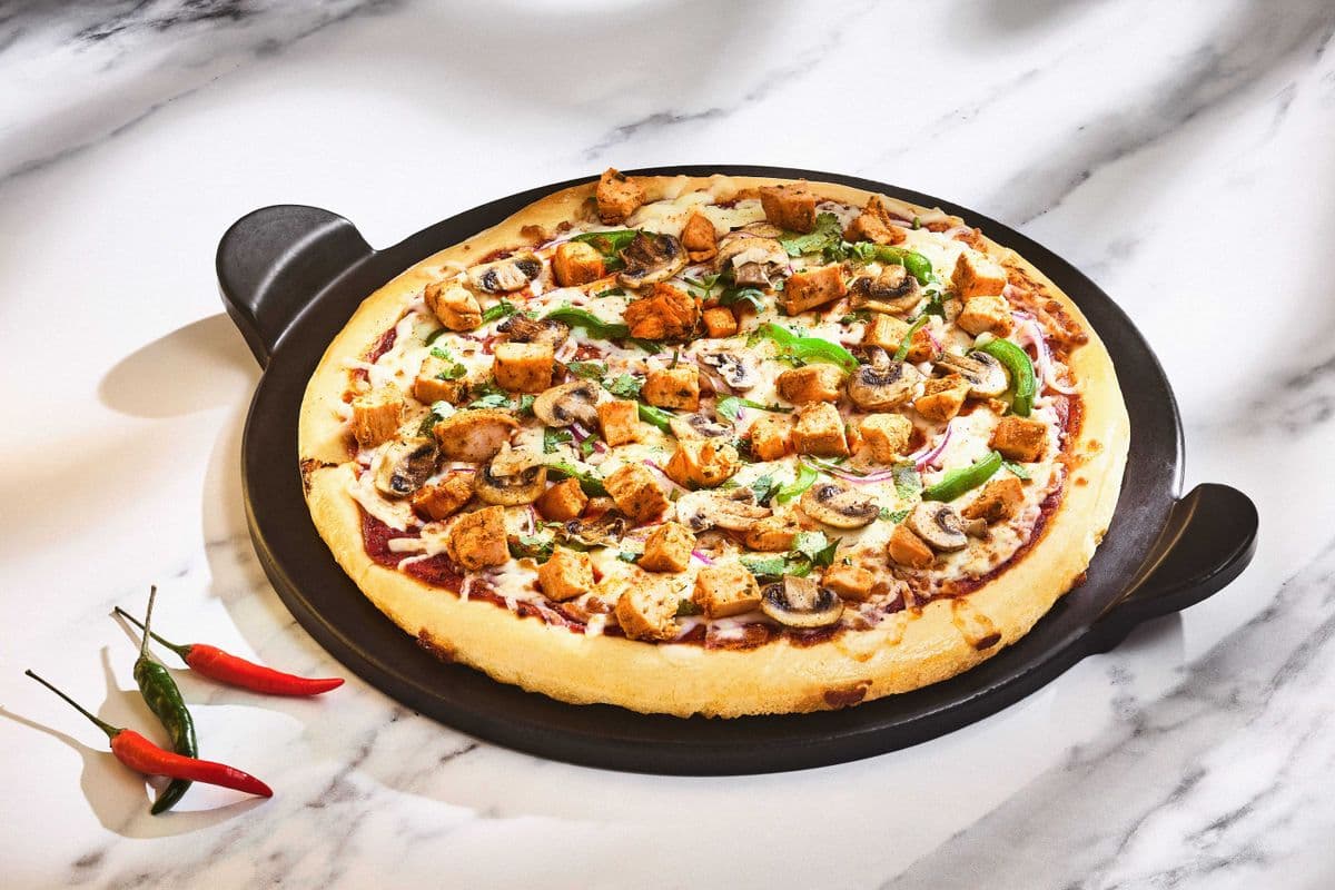 WOW Deal - Tandoori Chicken Pizza