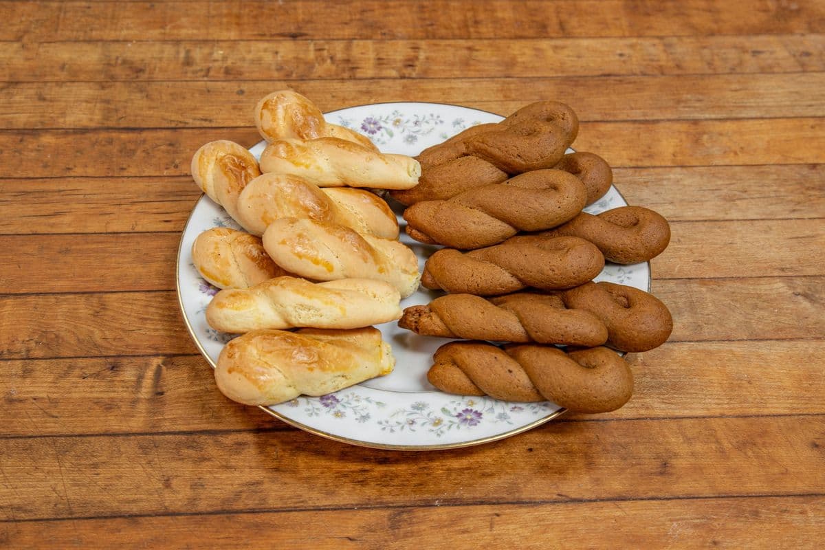 Koulouria (One Dozen)