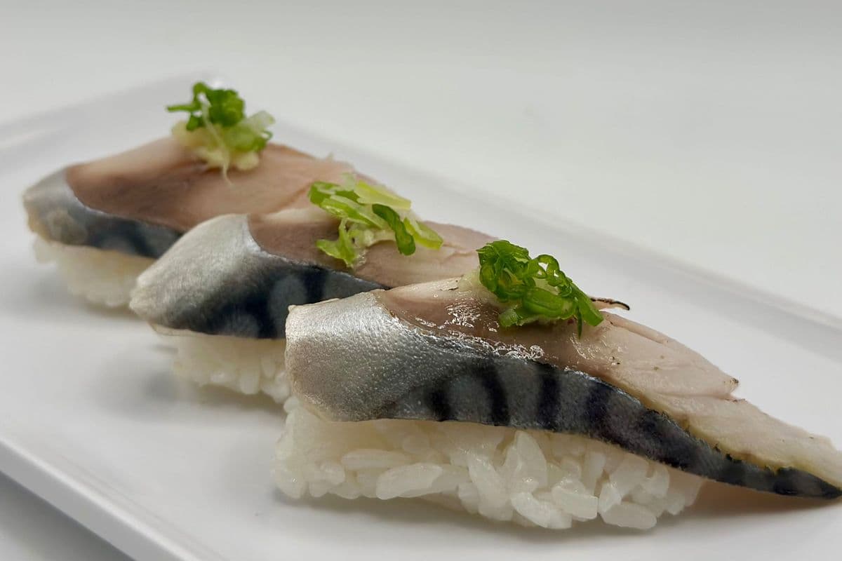 Markerel Sushi (3pc)