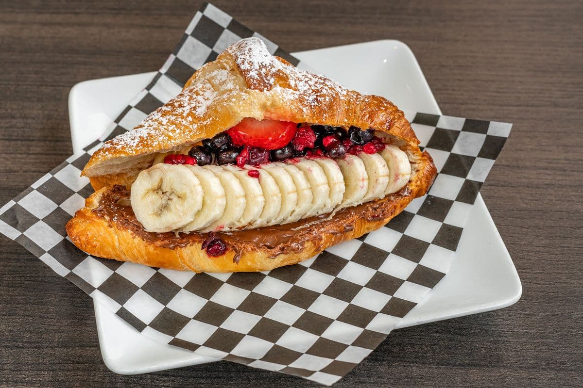 German Chocolate Cream, Banana & Red Fruit