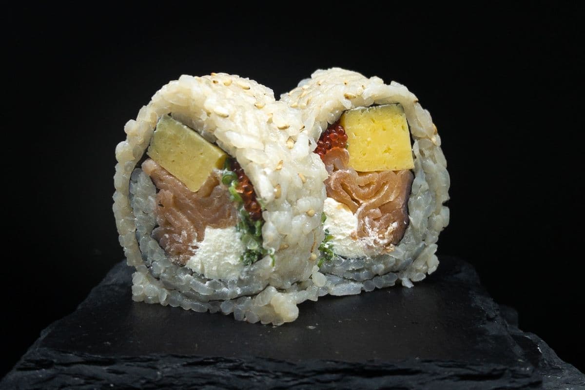 C8. Philadelphia Roll (8 Pcs)
