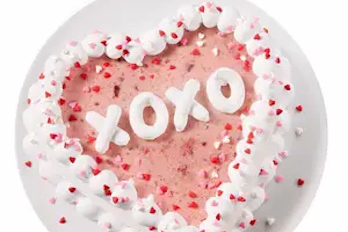 Red Velvet Blizzard® Cupid Cake
