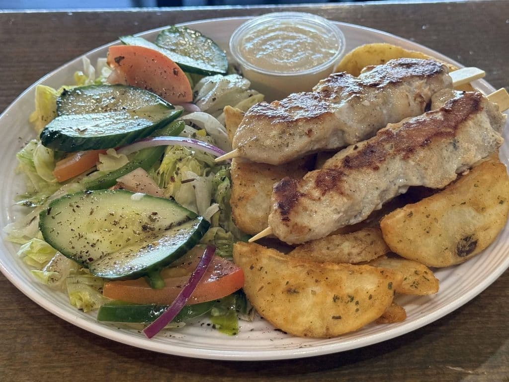 CHICKEN SOUVLAKI PLATTER