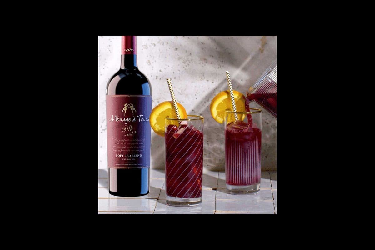 Manage a Trois Silk Red (750 ml) (1 x 750ML)