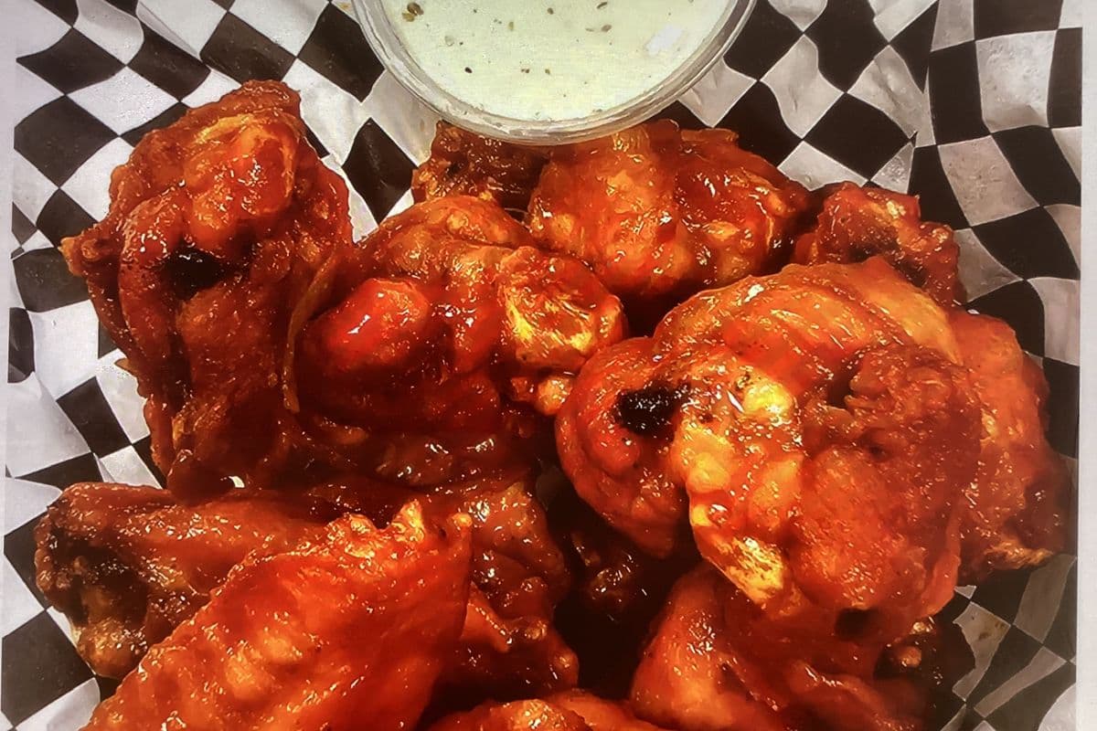 CHICKEN WINGS