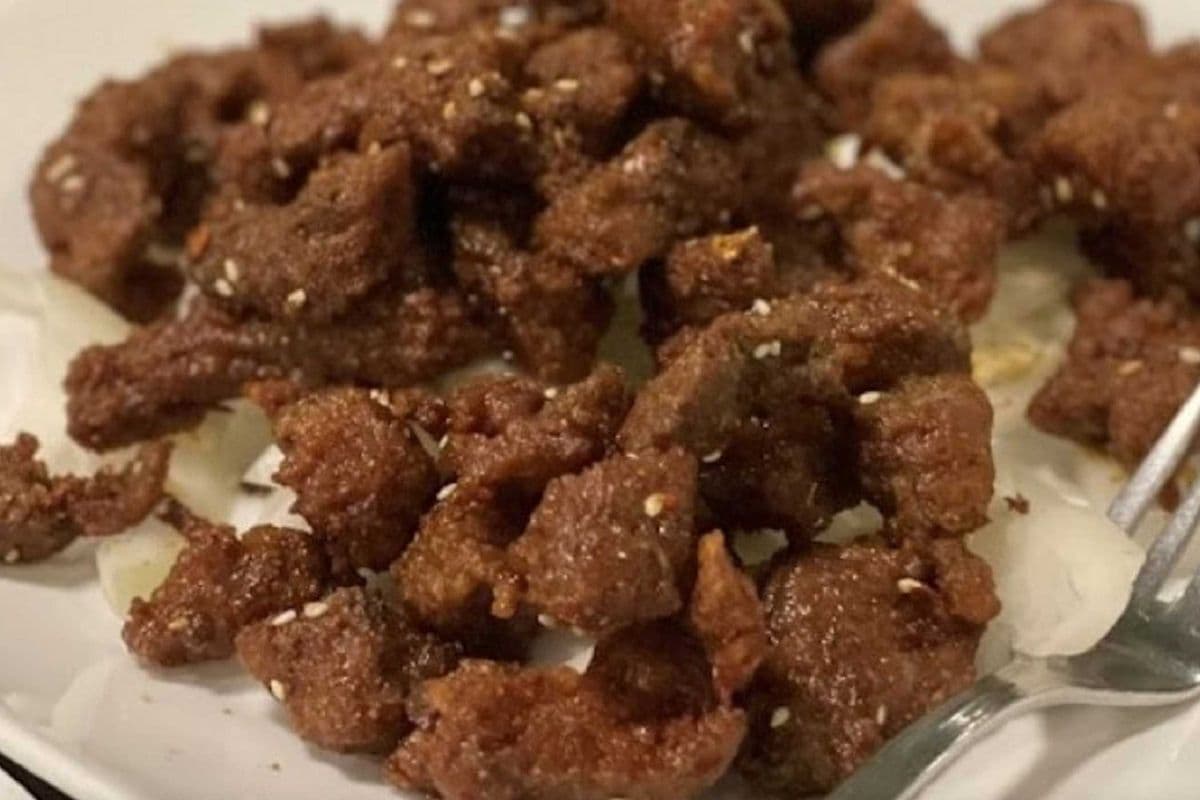 T8. Sauteed Diced Lamb with Cumin