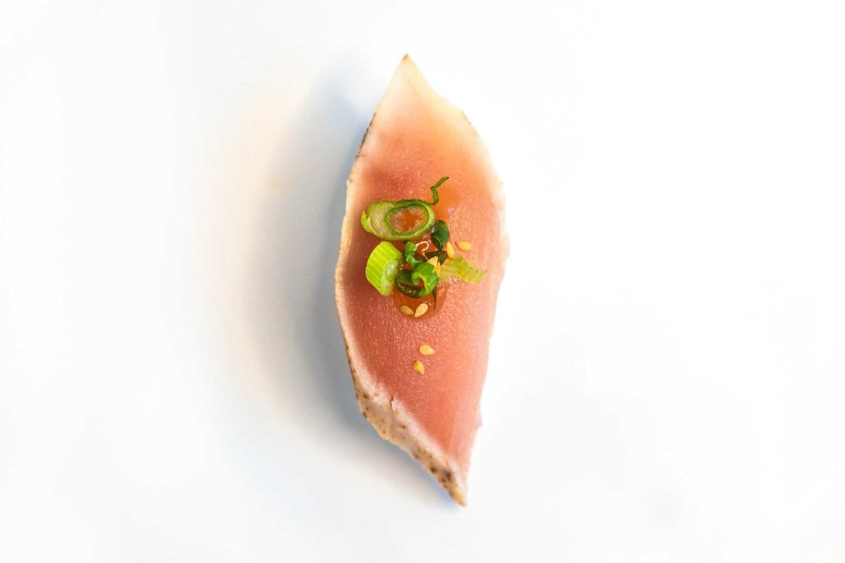 04. Nigiri au thon blanc / White Tuna Nigiri 2pcs
