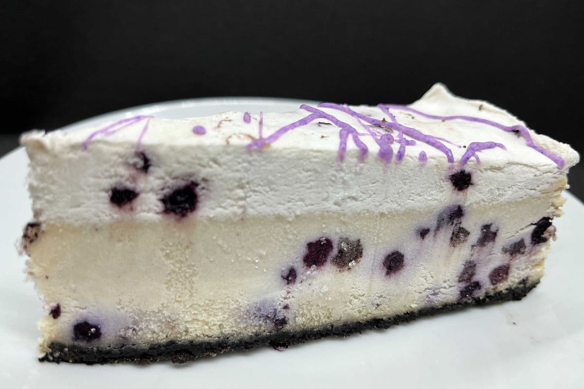 White Chocolate Blueberry Cheesecake