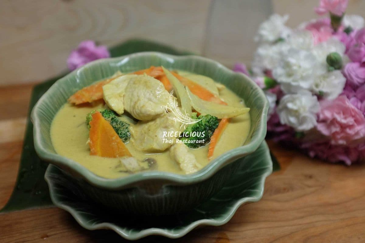 C4. Golden Curry