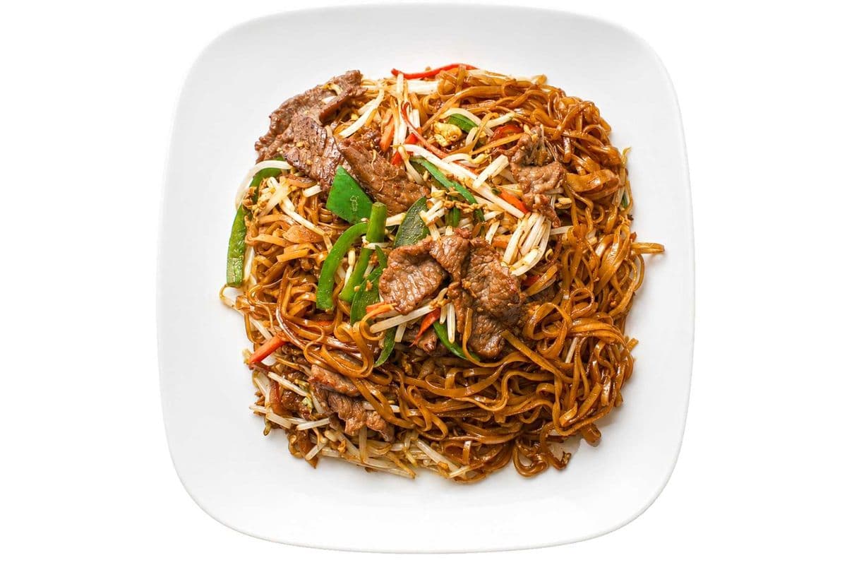 27e. Beef Stir Fried Rice Noodle