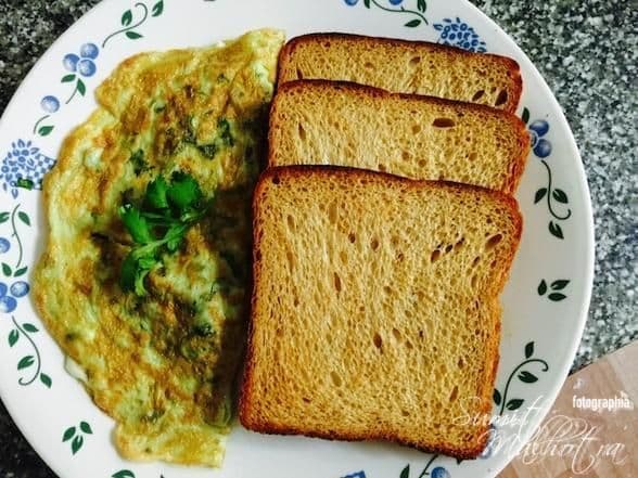 Masala Omelette & Bread