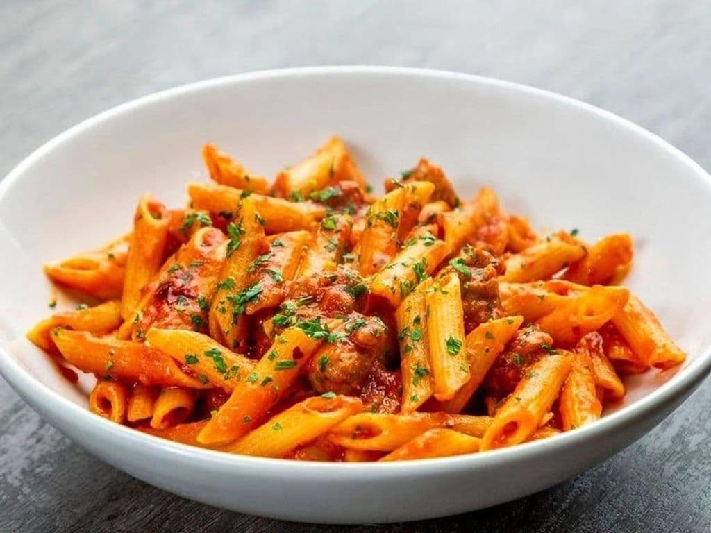 Penne Arrabbiata Con Salsiccia