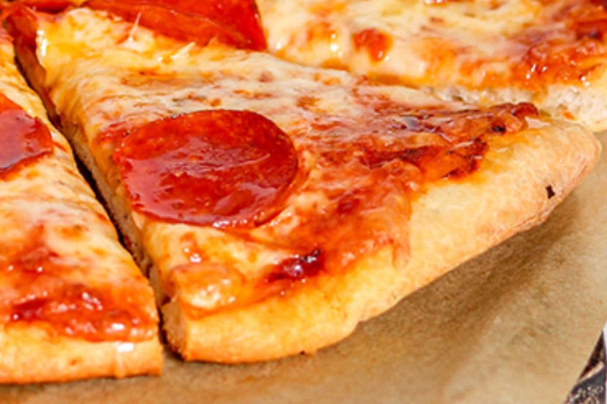 Pepperoni Pizza Slice (1 Slice)