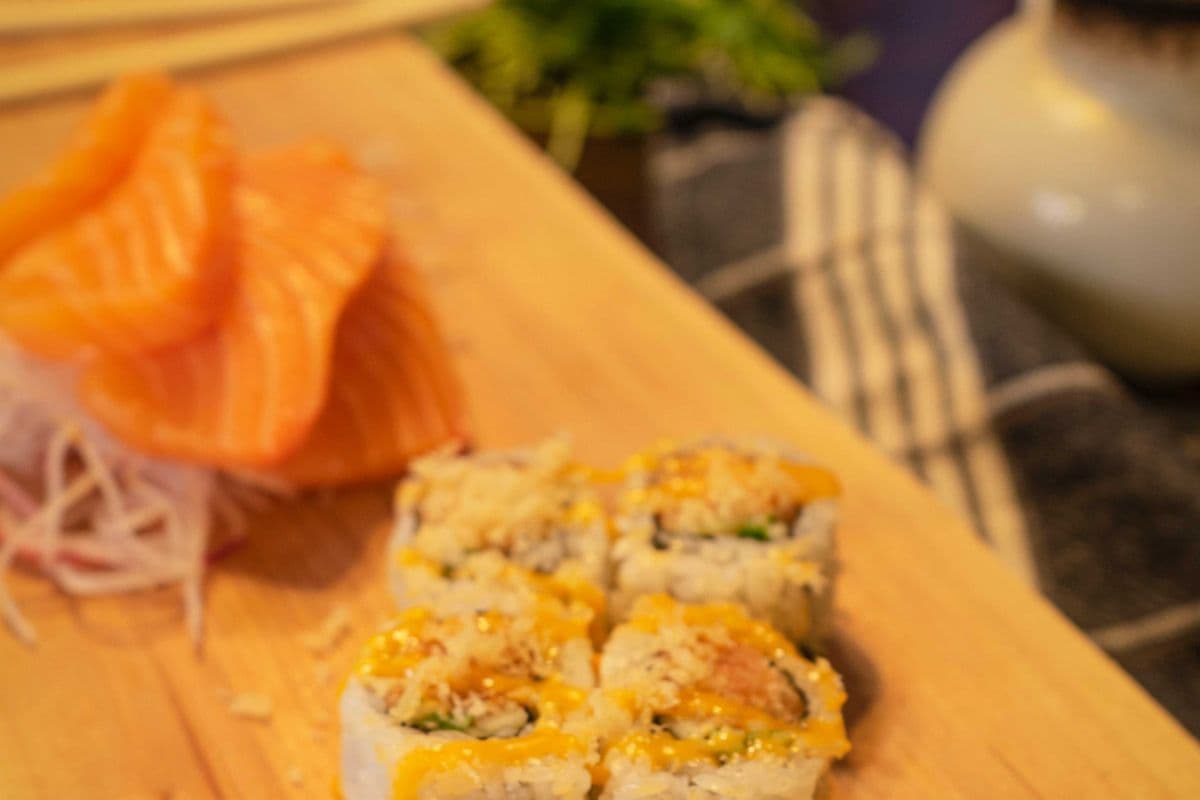 Salmon Sashimi and Spicy Salmon Roll