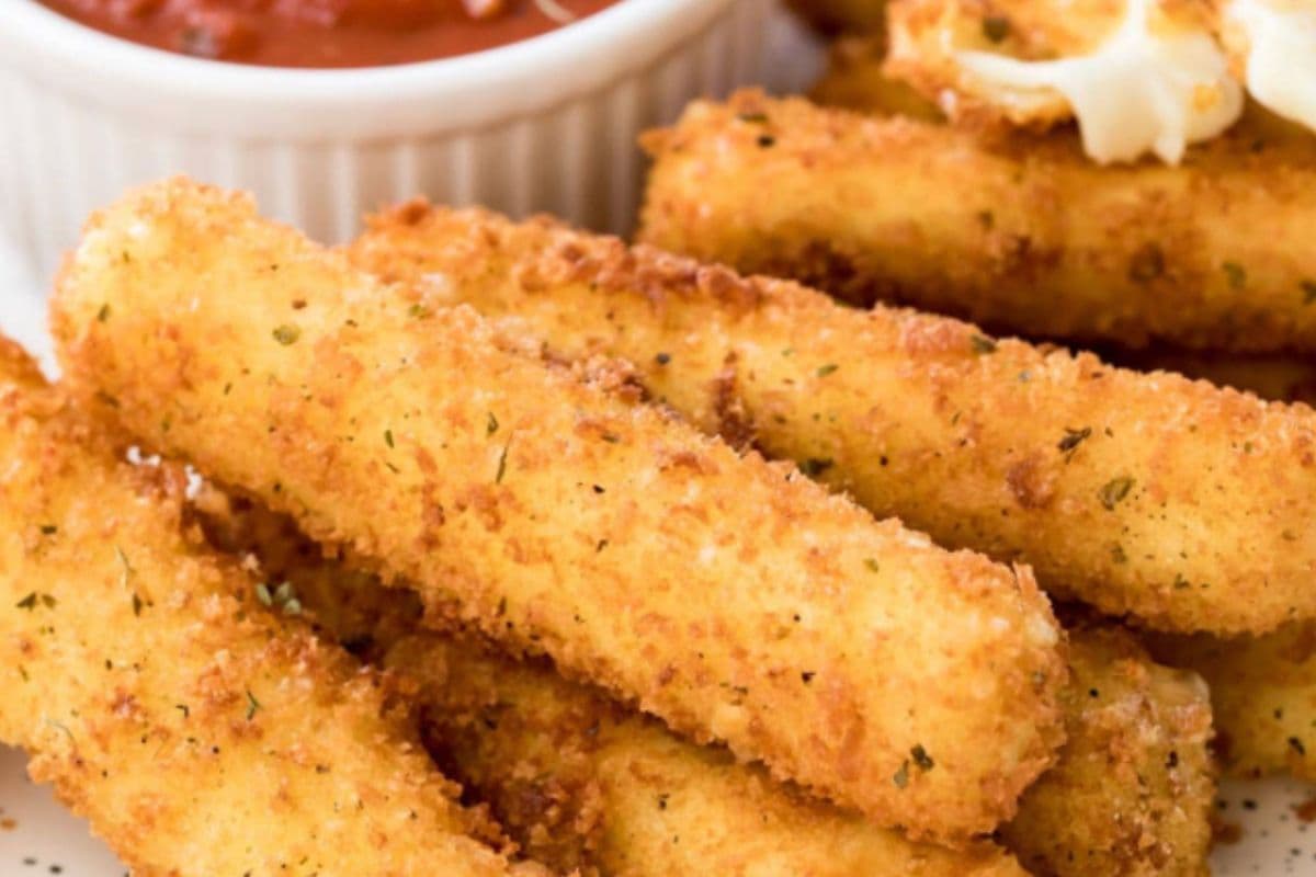 Mozzarella Stick (10 pcs)