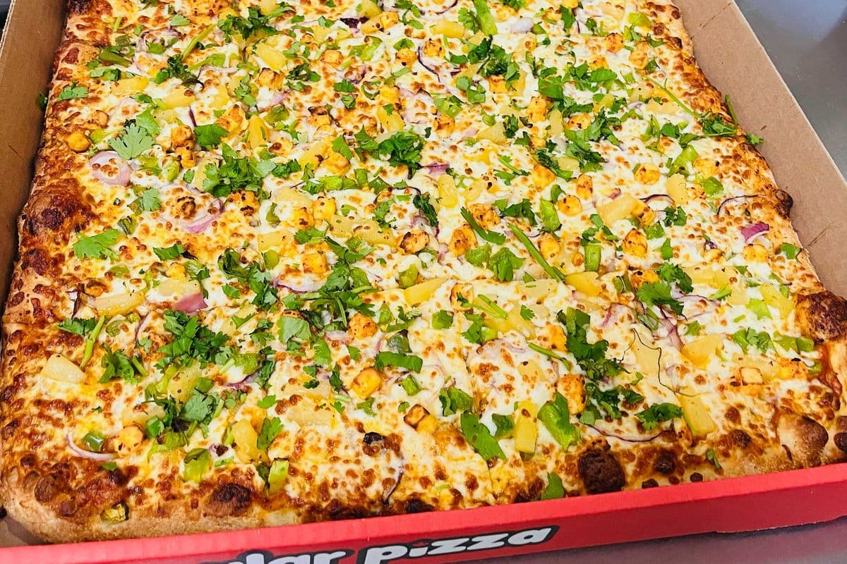 18" Square Shahi Paneer Pizza