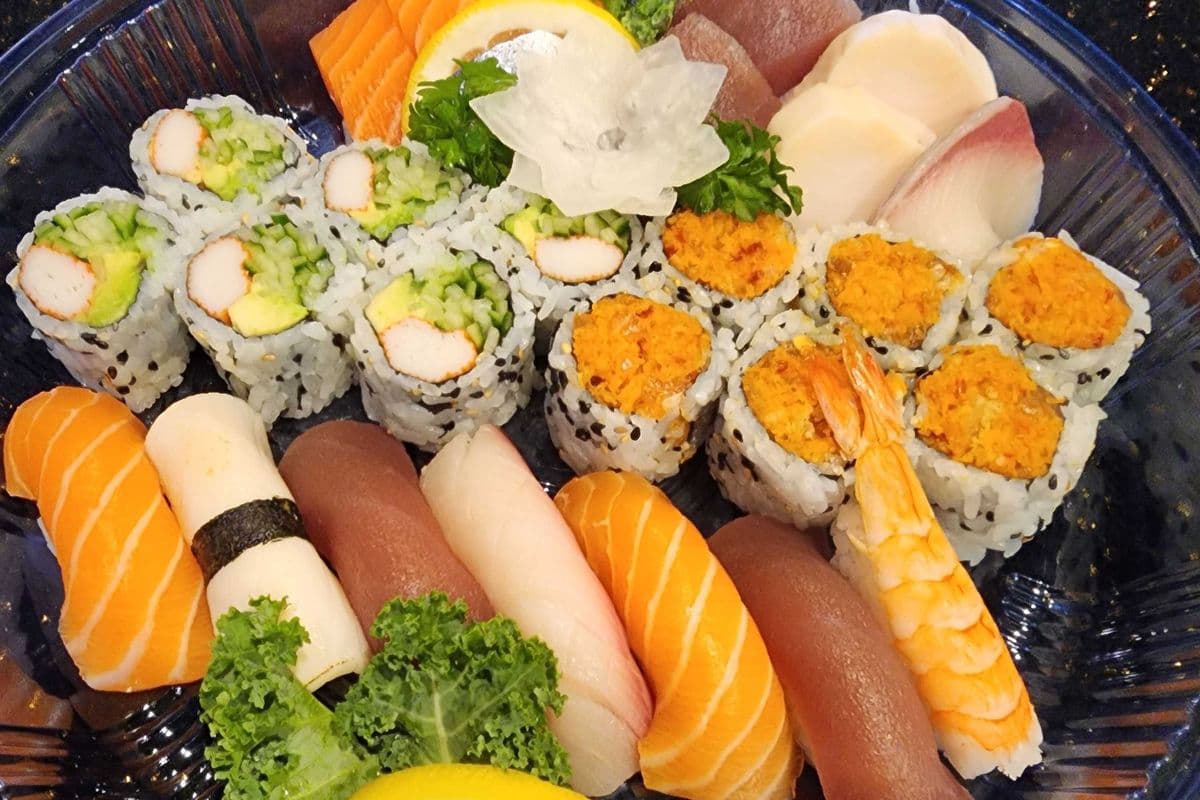 PT4 Sashimi, Nigiri, and Maki Small (25 pcs)