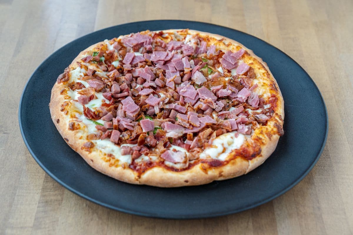Pizza 10'' cosmopolitain / Cosmopolitan 10'' Pizza