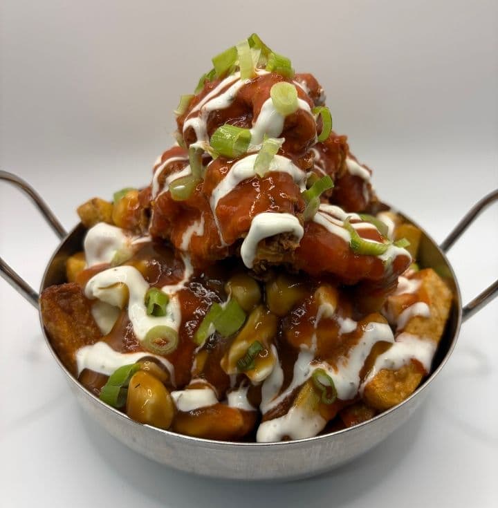 BUFFALO CHICKEN POUTINE