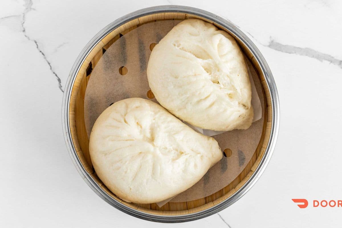 B6. Vegetable and Mushroom Bun