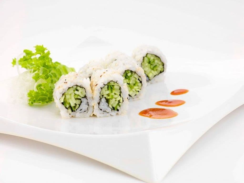 4621. Cucumber Roll 