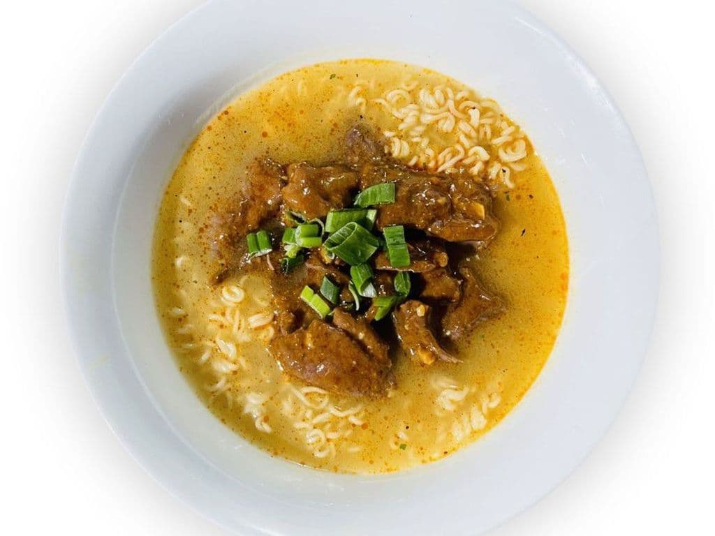 N1. 沙爹牛肉麵 Beef Satay Noodle Soup