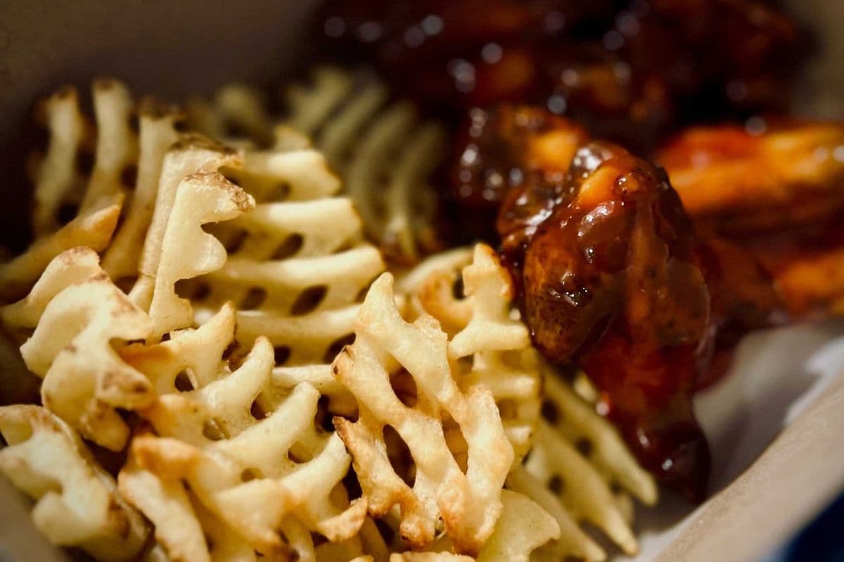 Tastee Jerk Wing Combo