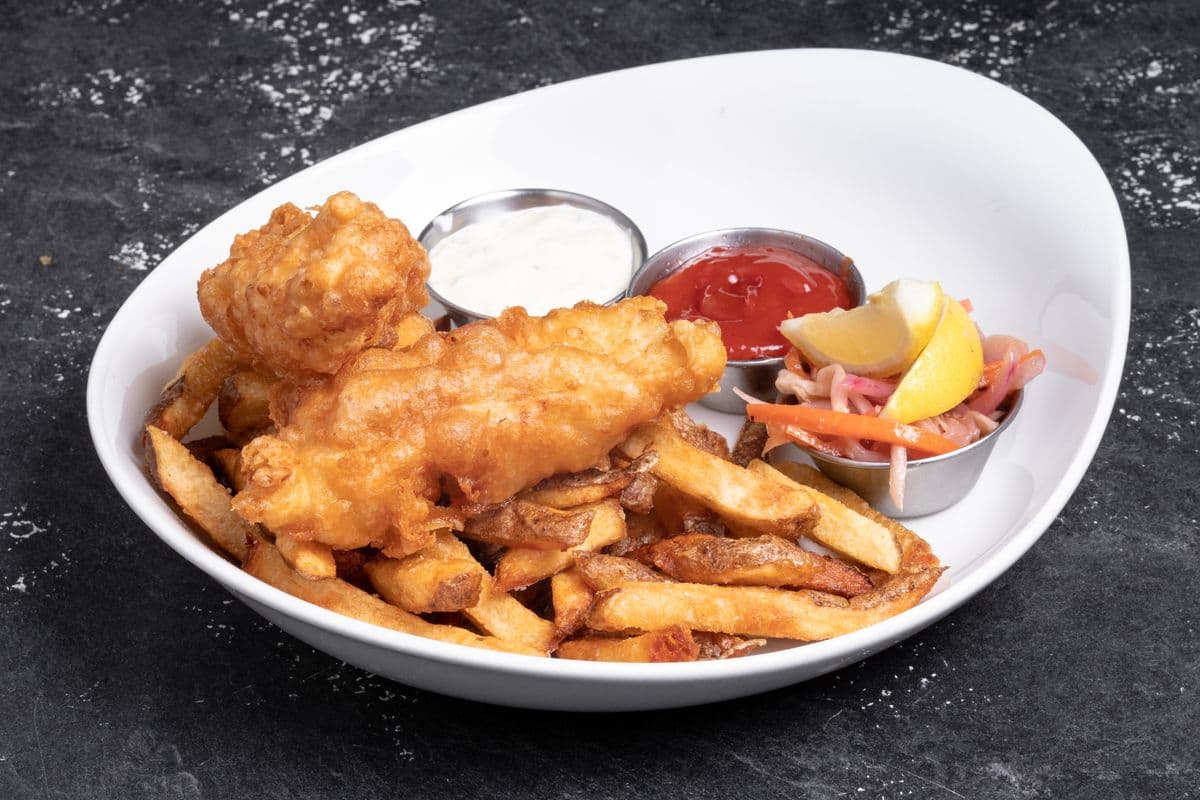 Fish and Chips (2 pcs)