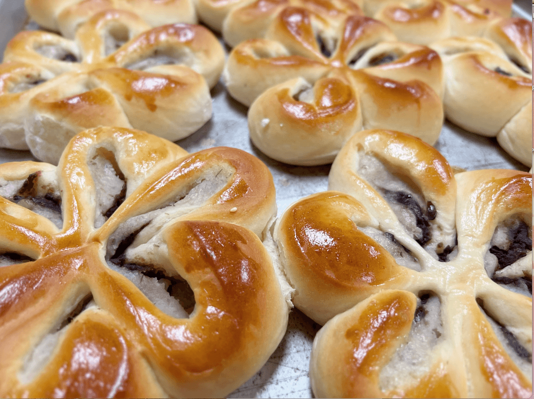 Red Bean and Taro Bun