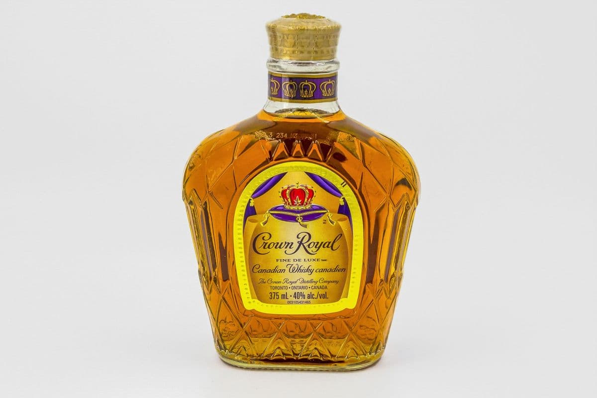 Crown Royal (1 x 375 ml Bottle)
